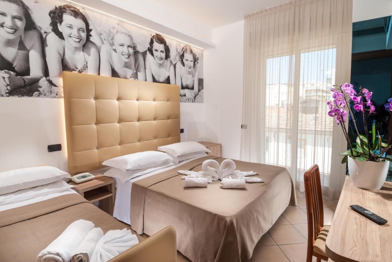 Hotel Lido Cattolica Esterno foto
