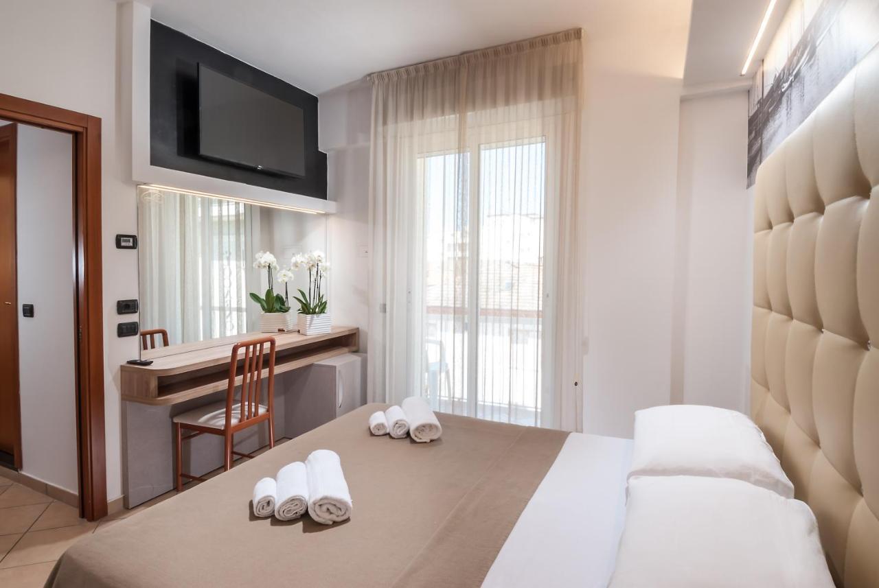 Hotel Lido Cattolica Esterno foto