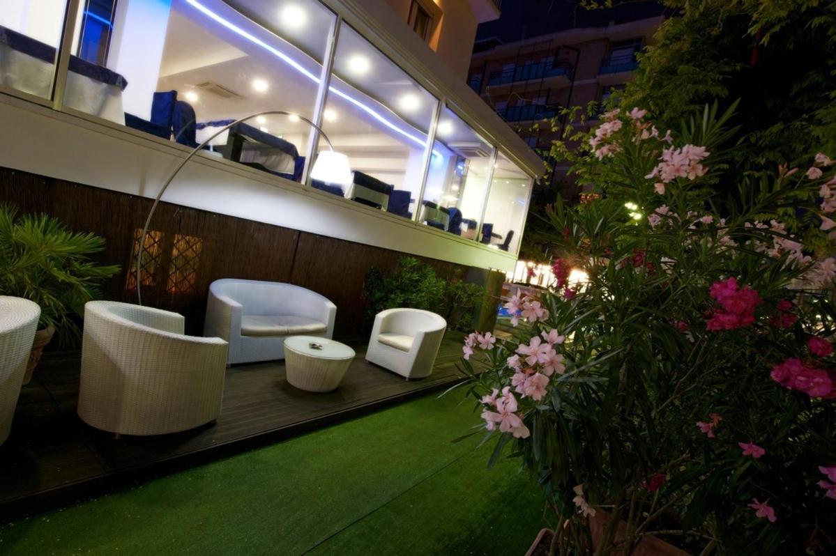 Hotel Lido Cattolica Esterno foto